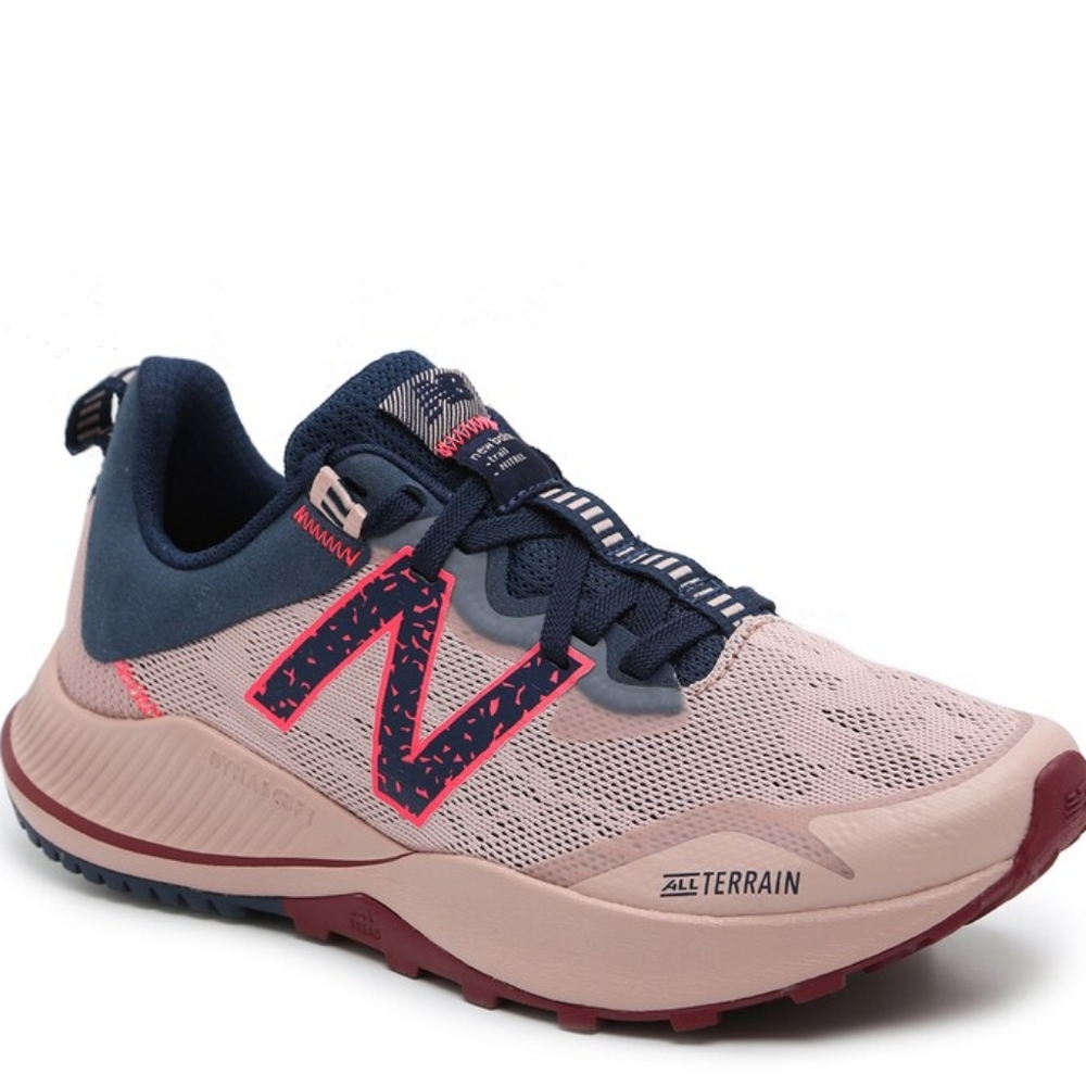 Women's New Balance trail running shoes 7M